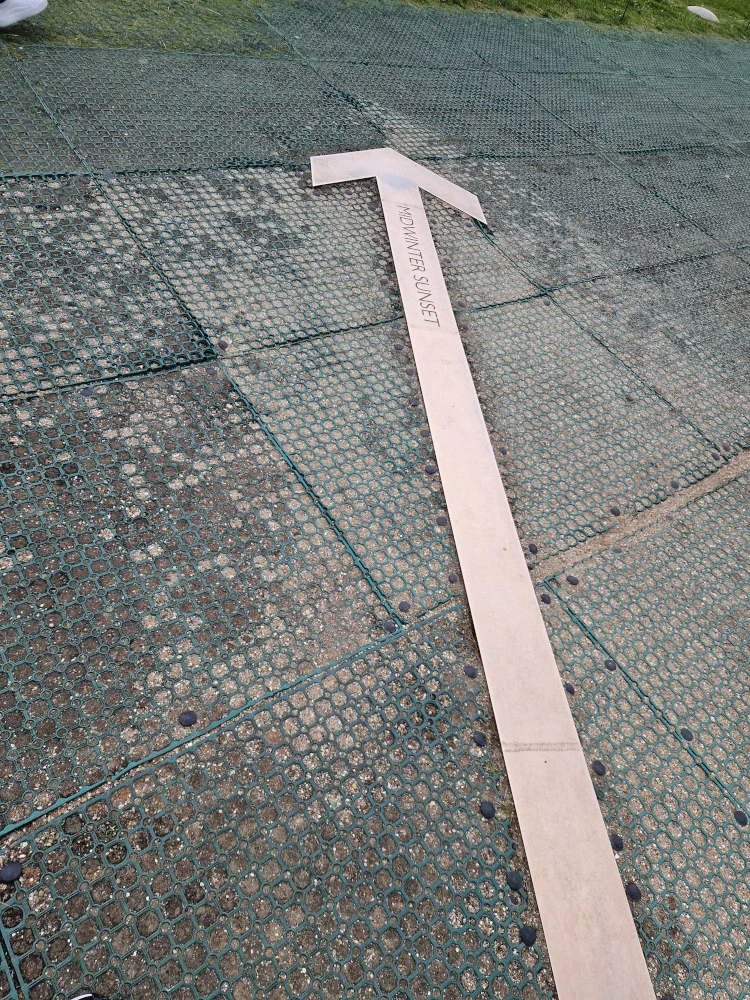 Stonehenge Solstitial Arrow
