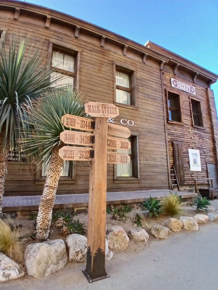 Hotel Gold River Resort Signposts