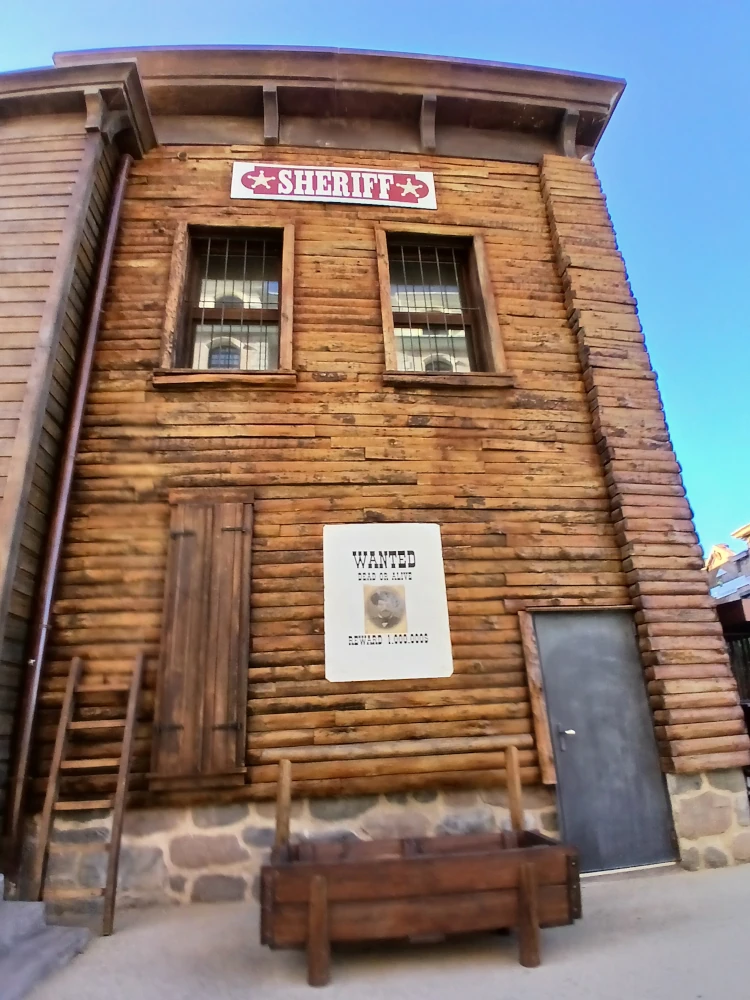 Hotel Gold River Resort