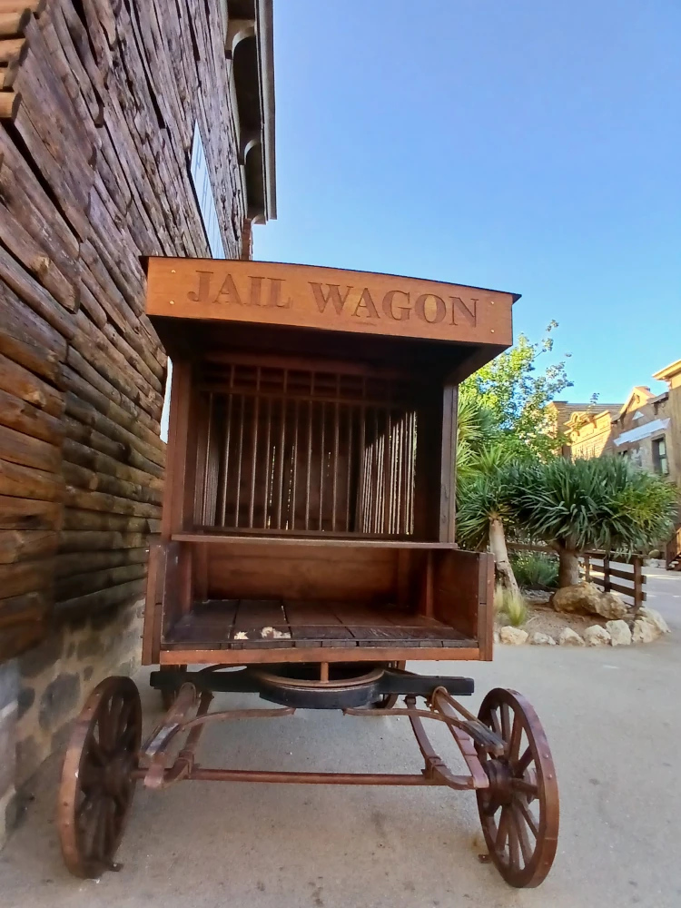 Hotel Gold River Resort