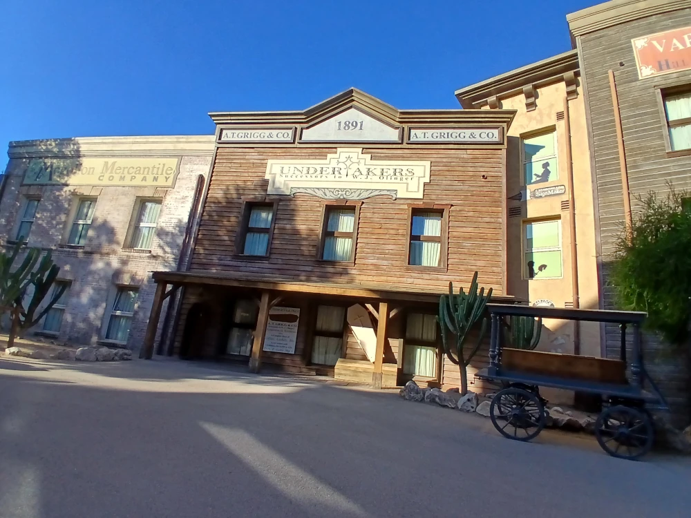 Hotel Gold River Resort Undertakers