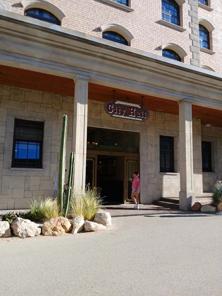 Hotel Gold River Resort City Hall