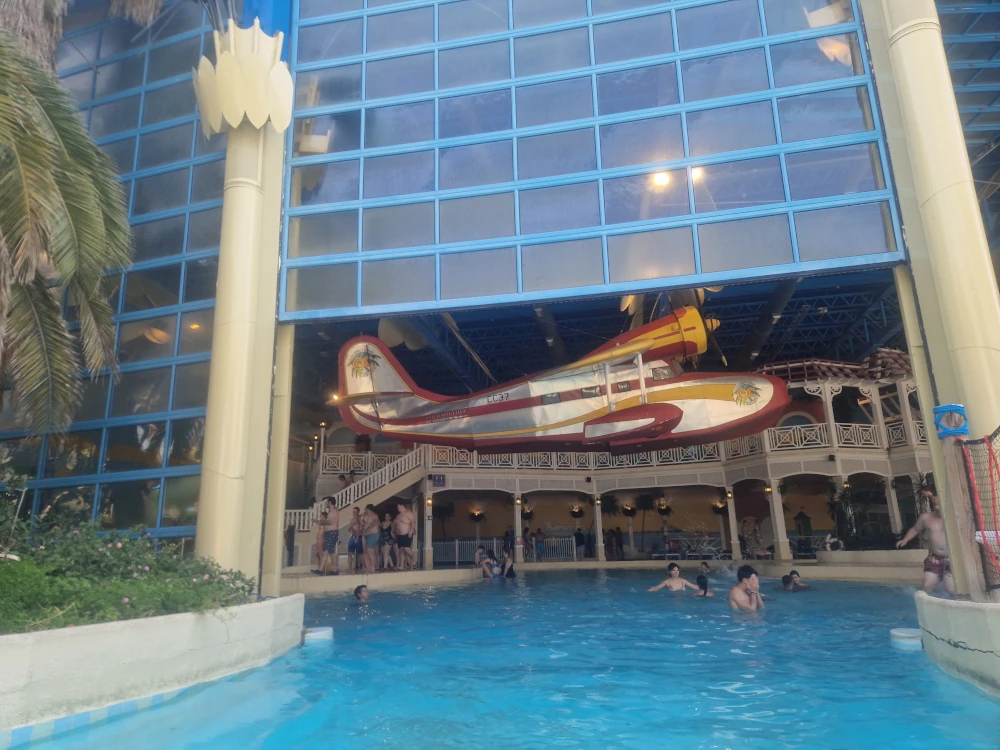 Caribe Aquatic Park Indoor Plane