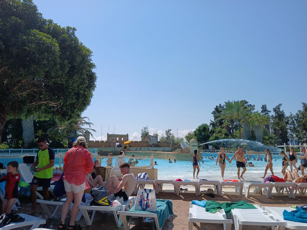 Caribe Aquatic Park Bermuda Triangle 