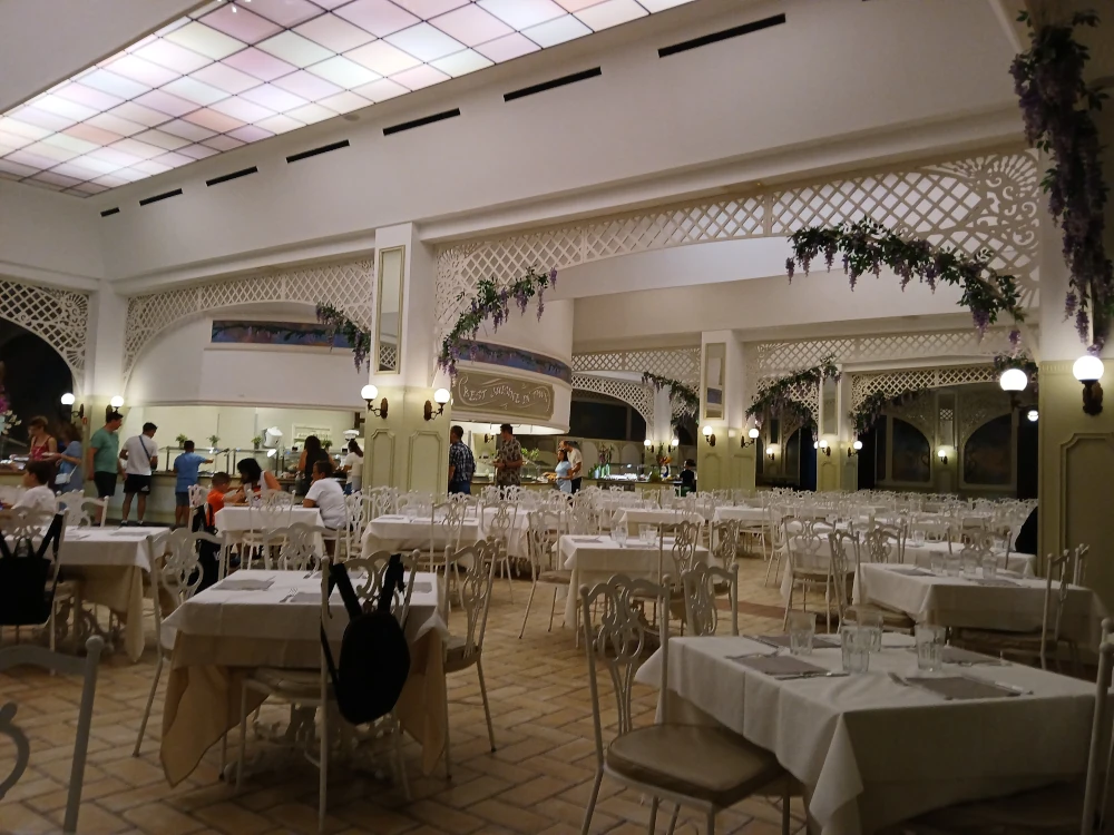 Hotel Gold River Dining Hall