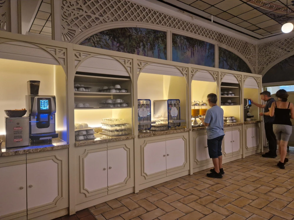 Hotel Gold River Breakfast