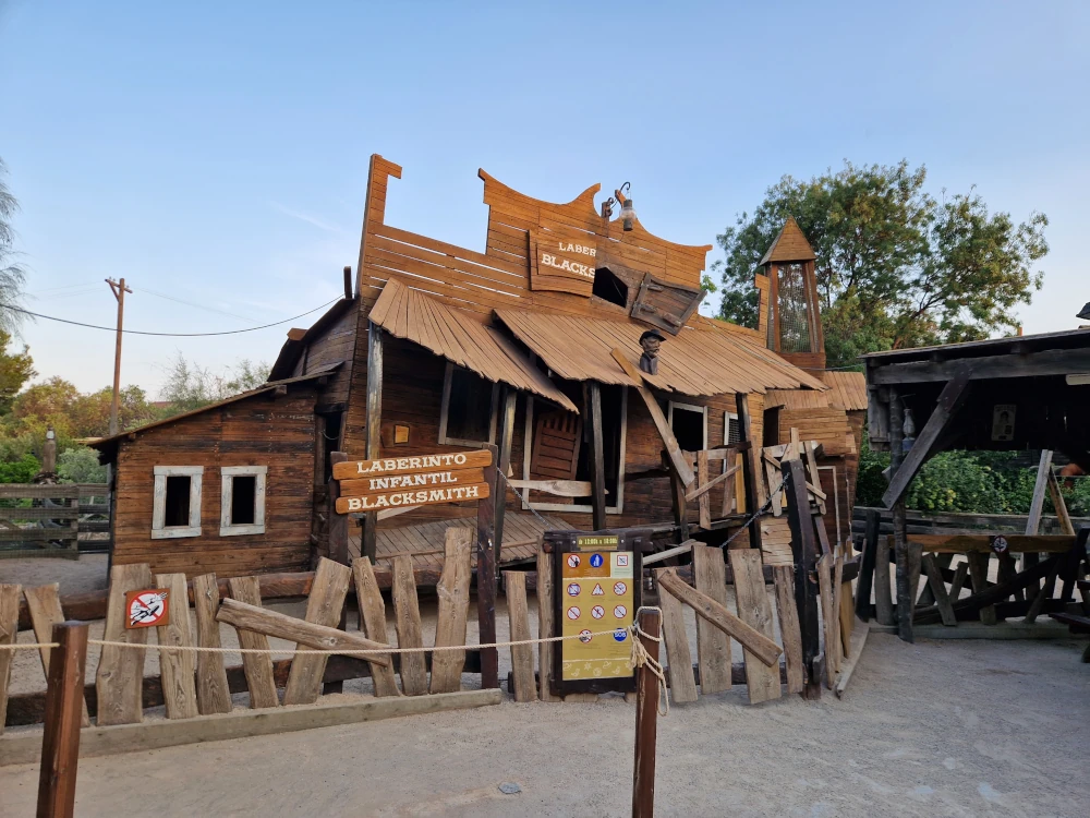 PortAventura Park Laberinto Blacksmith