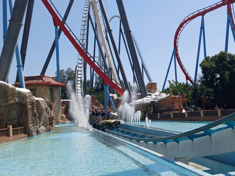 PortAventura Park Shambhala splashdown