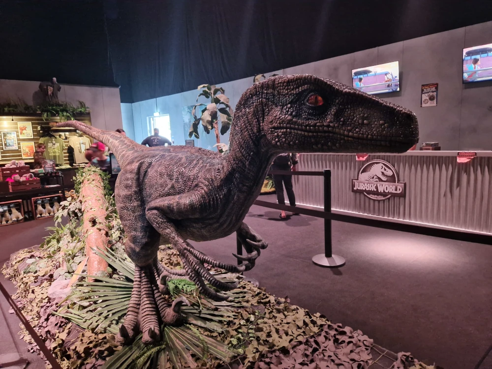 Jurassic World The Exhibition Gift Shop Raptor Model