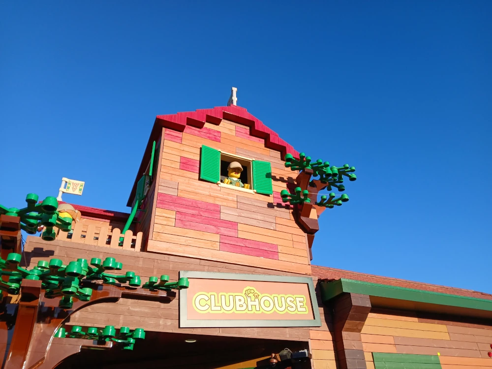 Legoland Windsor Woodland Village Clubhouse