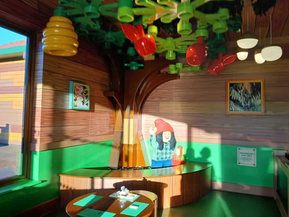 Legoland Windsor Woodland Village Clubhouse Lego Play Area