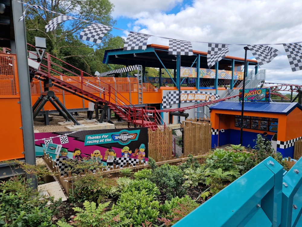 Legoland Windsor Minifigure Speedway