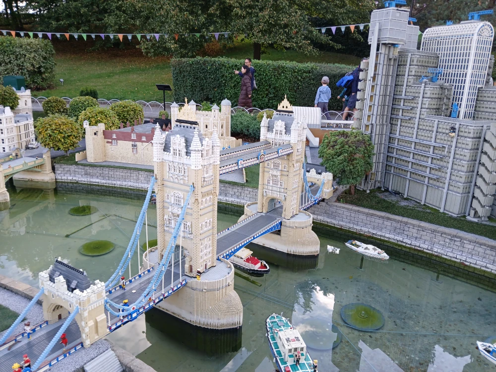 Legoland Windsor Miniland Tower Bridge