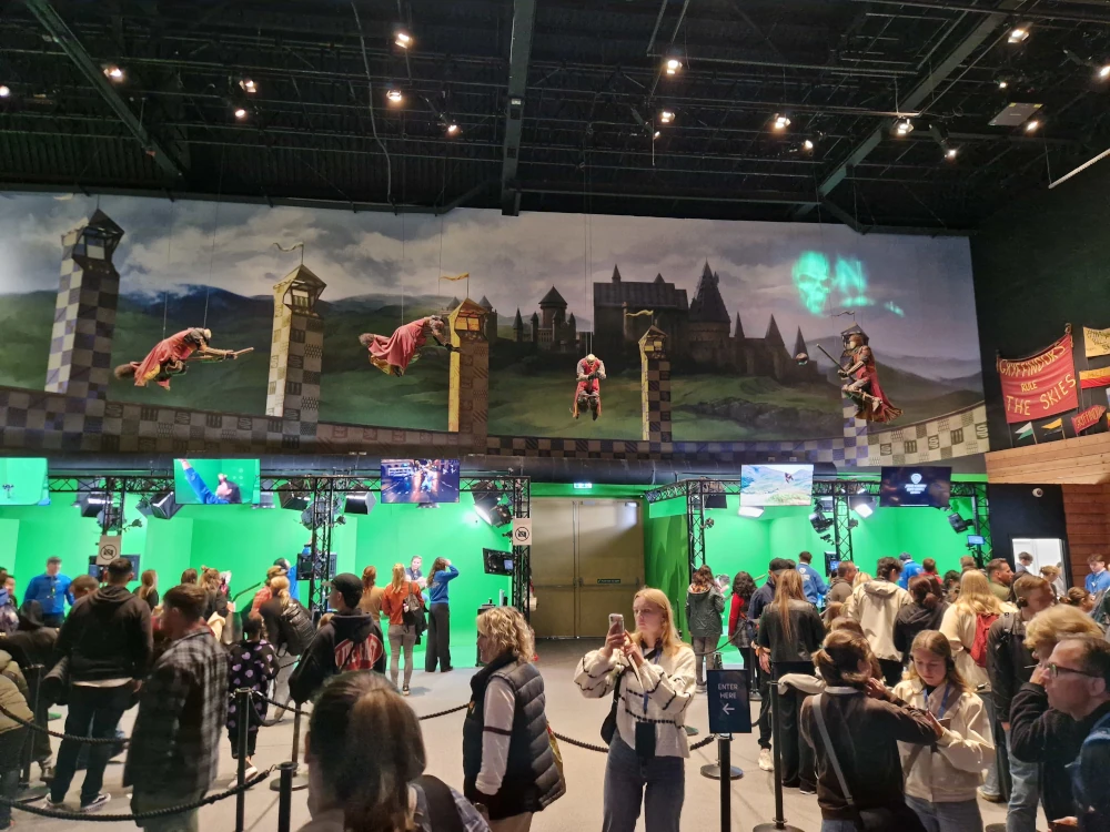 Warner Bros Studio Tour Broom Flying Greenscreen