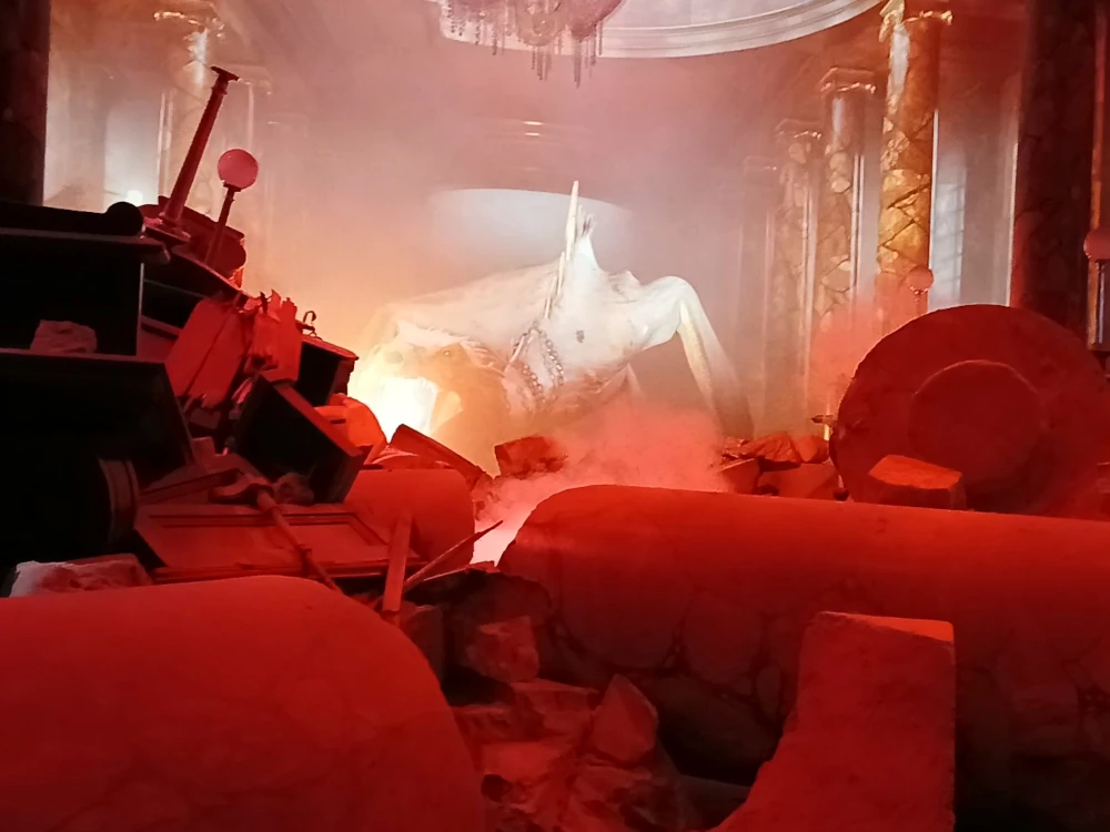 Warner Bros Studio Tour Gringotts Dragon