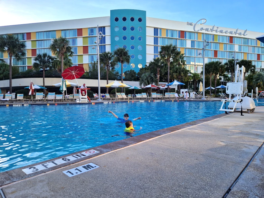Universal Cabana Bay Beach Resort Lazy River Courtyard Pool