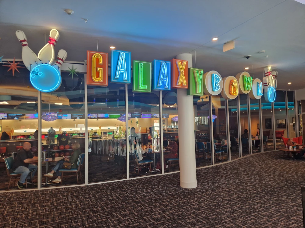 Universal Cabana Bay Beach Resort Galaxy Bowl