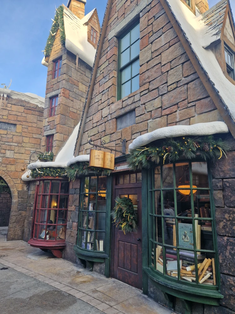 Universal Islands of Adventure Hogsmeade Shops