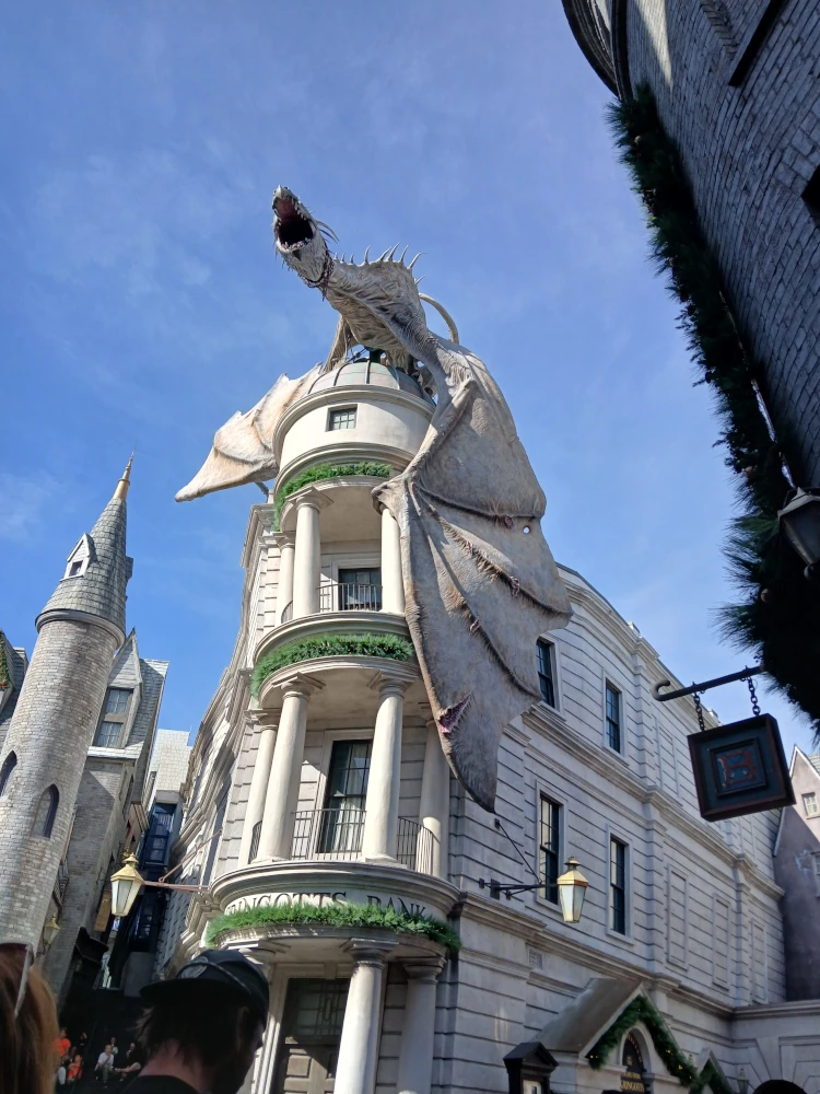 Universal Studios Florida Gringotts Dragon