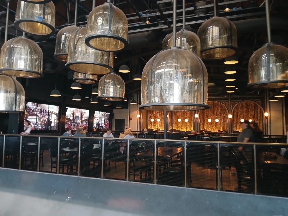 Universal CityWalk Toothsome Chocolate Emporium Dining Area