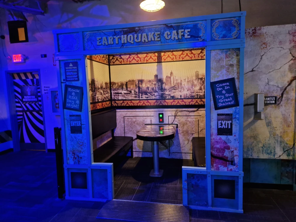 WonderWorks Orlando Earthquake Cafe