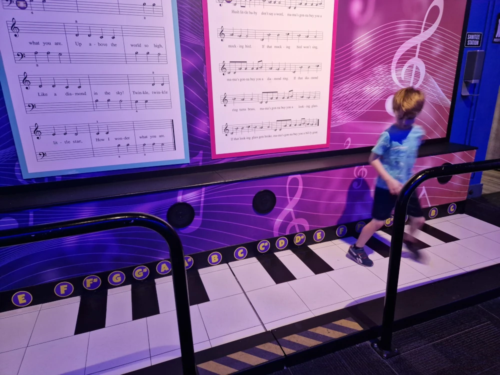 WonderWorks Orlando Giant Piano