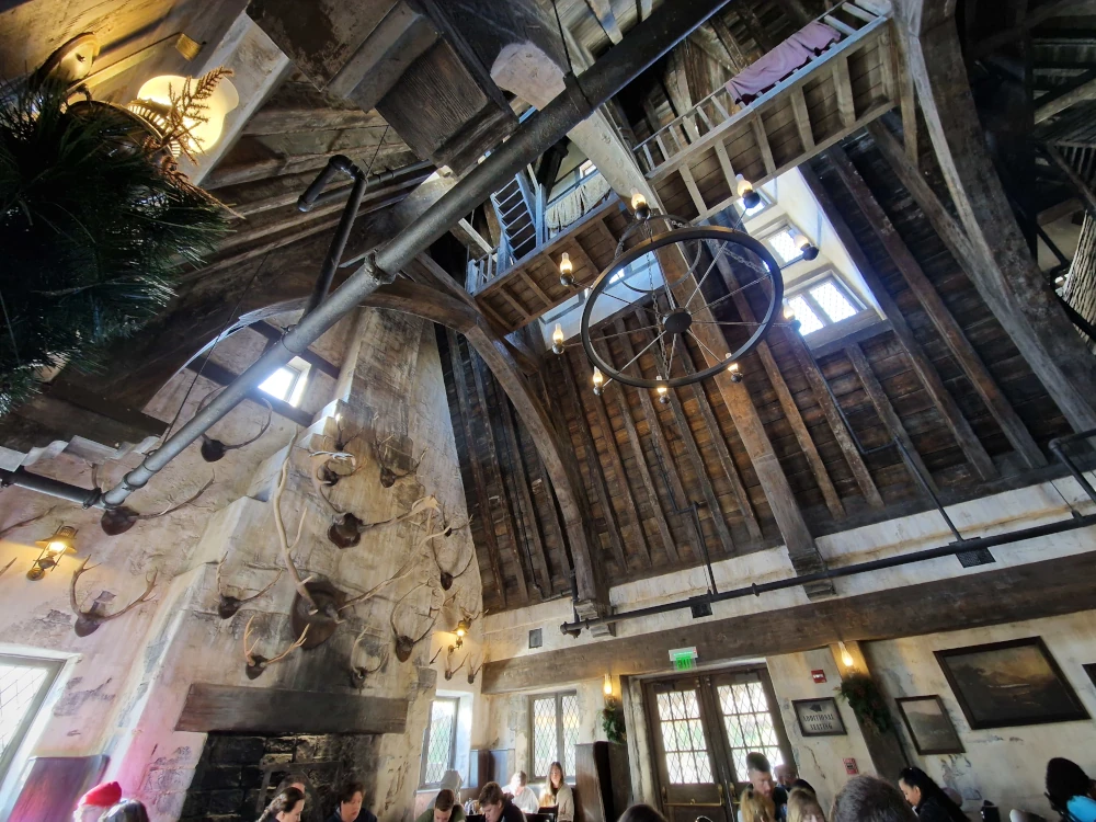 Universal Islands of Adventure Three Broomsticks Interior