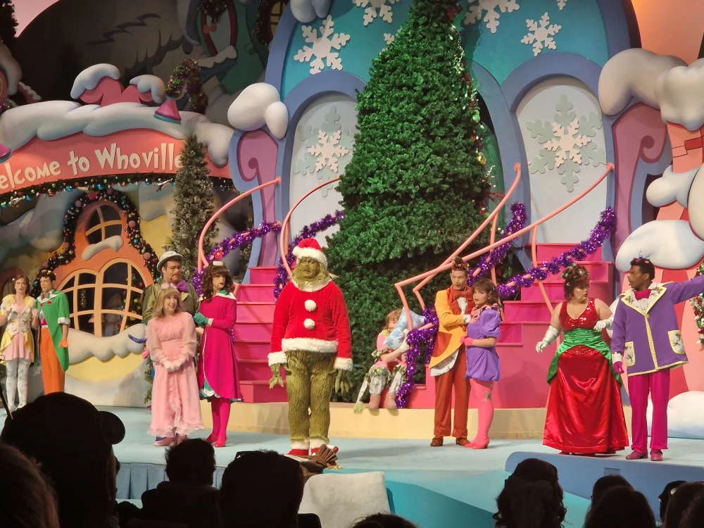 Universal Islands of Adventure Grinchmas Who-liday Spectacular