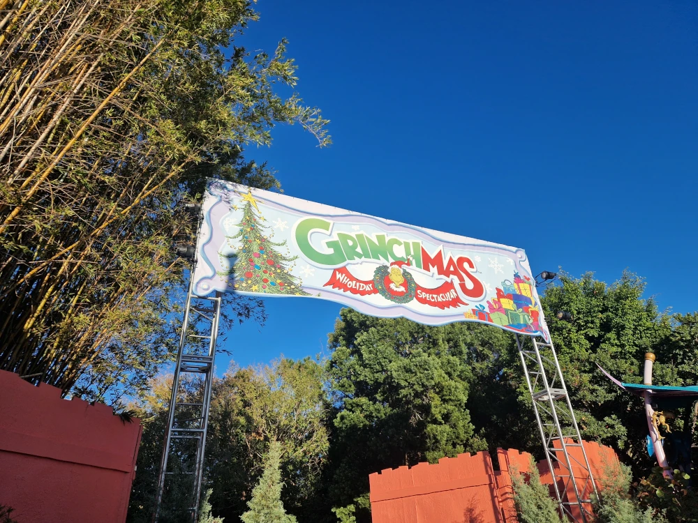 Universal Islands of Adventure Grinchmas Who-liday Spectacular
