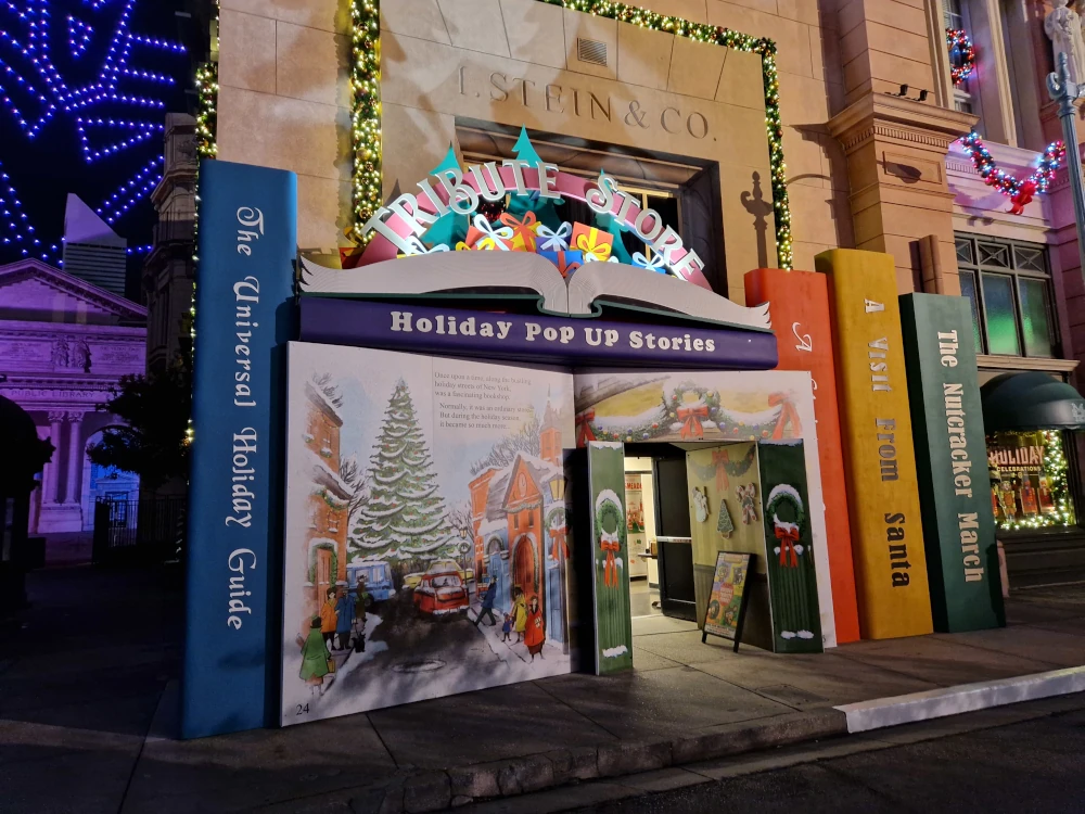 Universal Studios Florida Holiday Tribute Store