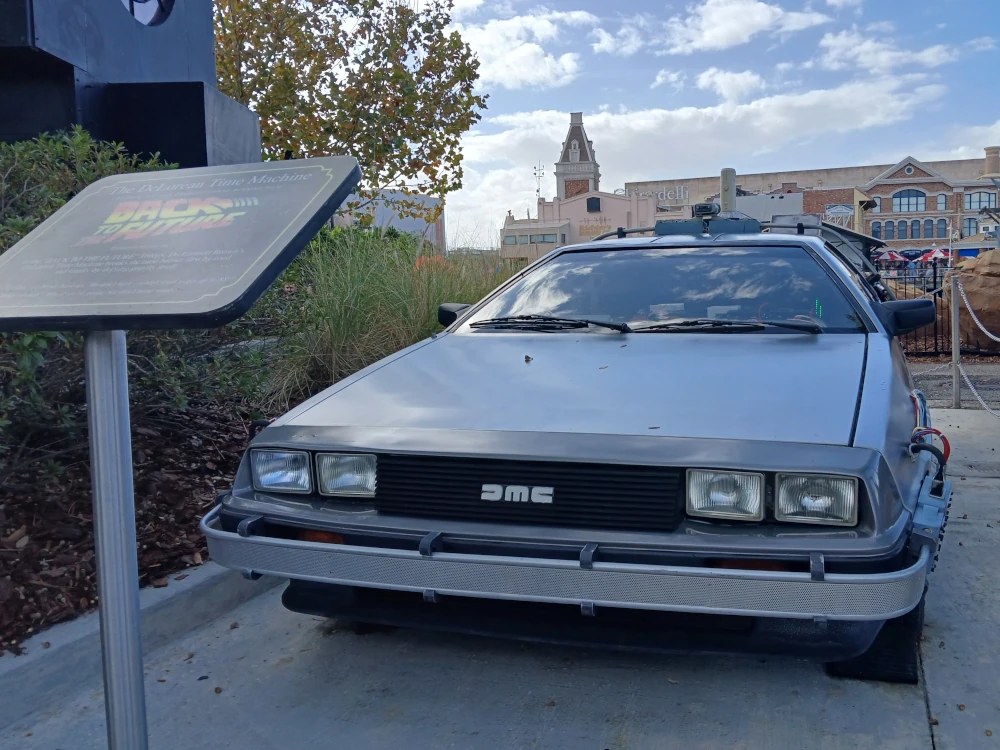 Universal Studios Florida Delorean Time Machine