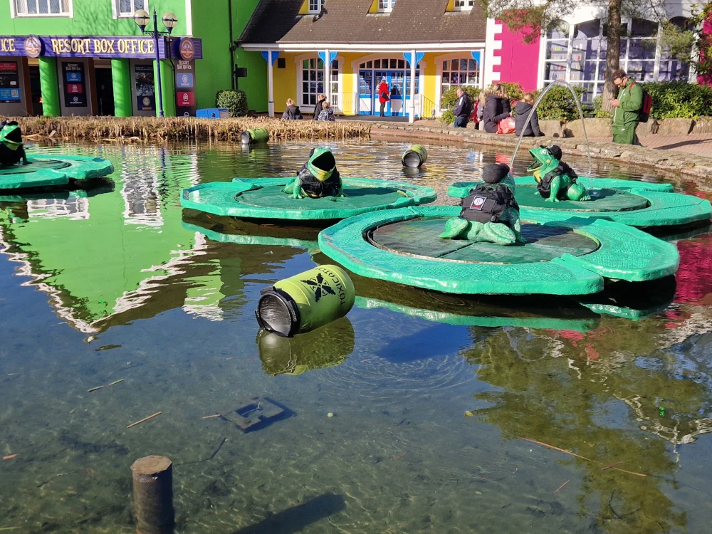 Alton Towers - Phalanx Frogs