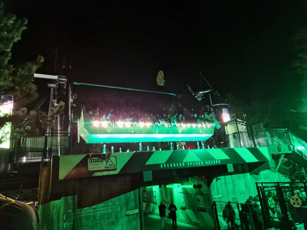 Alton Towers - Toxicator at Night