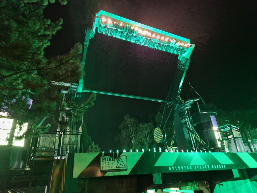 Alton Towers - Toxicator at Night