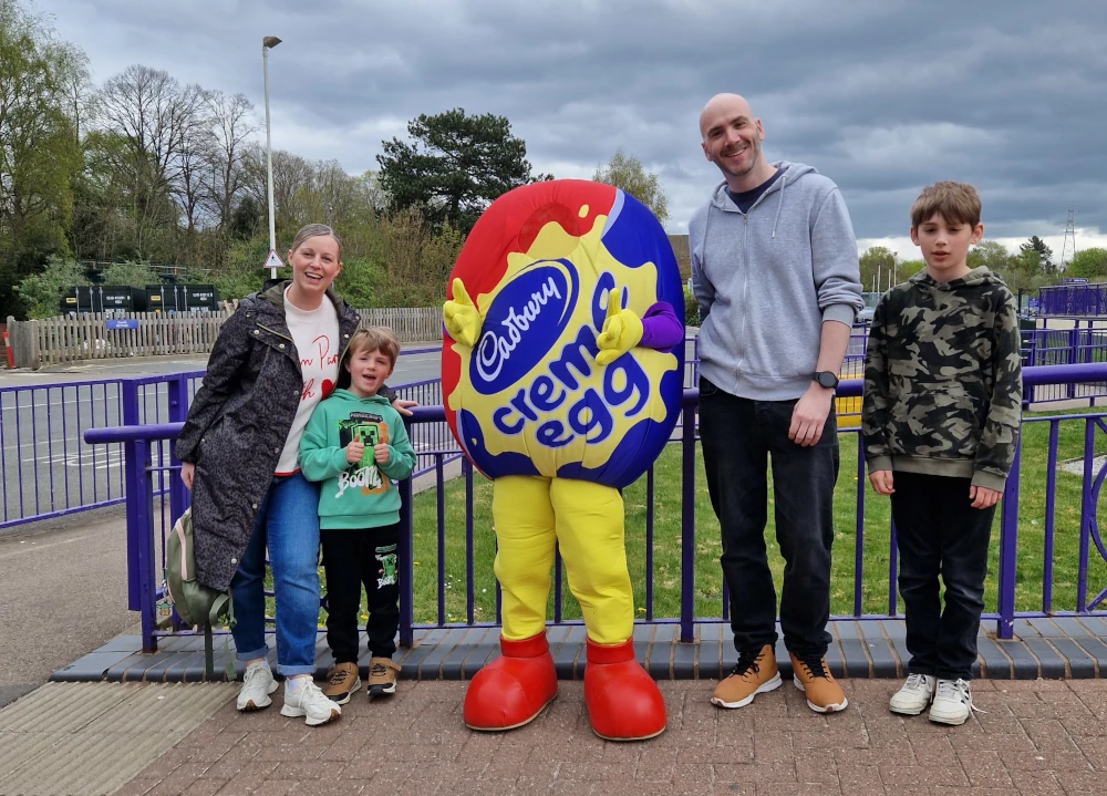 Cadbury World Meeting a Creme Egg