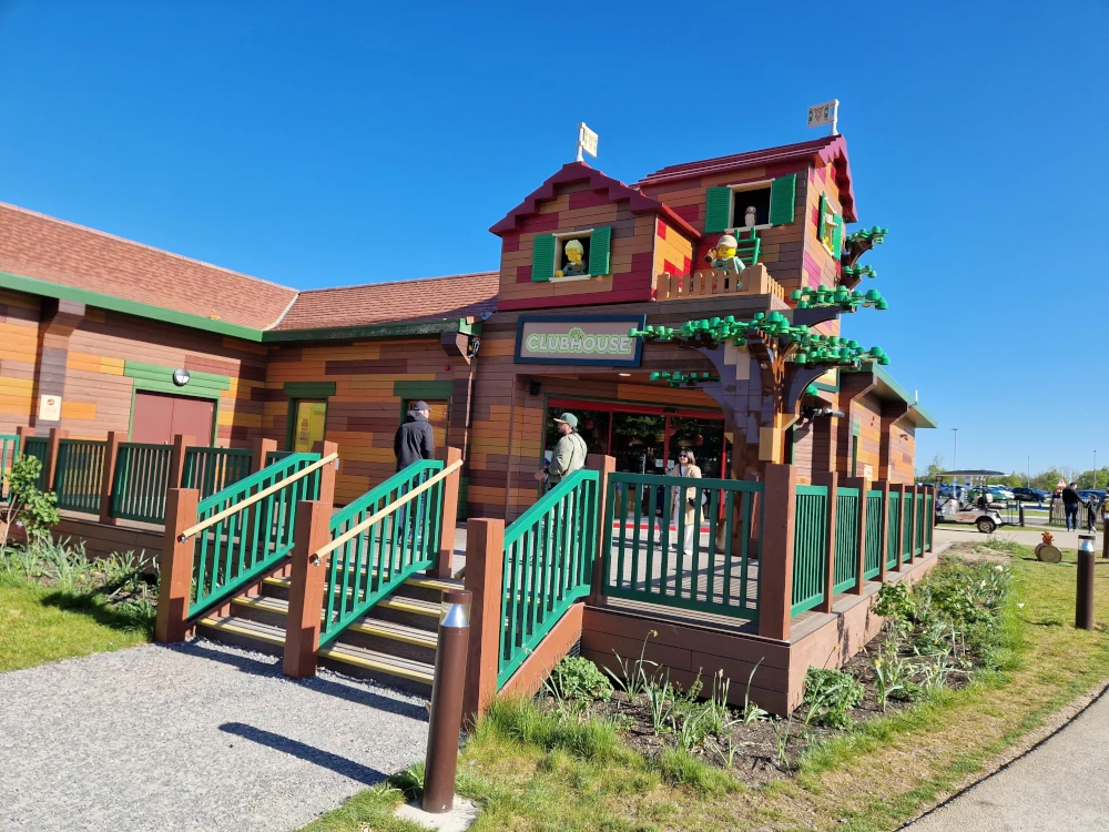 Legoland Windsor Woodland Village Clubhouse