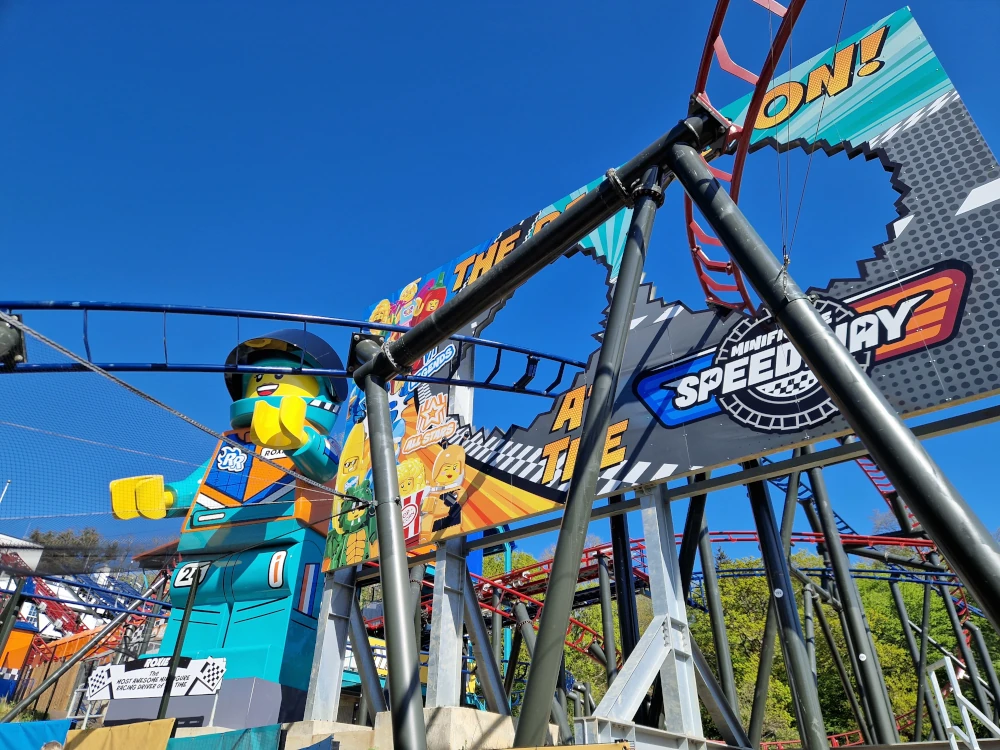 Legoland Windsor Minifigure Speedway