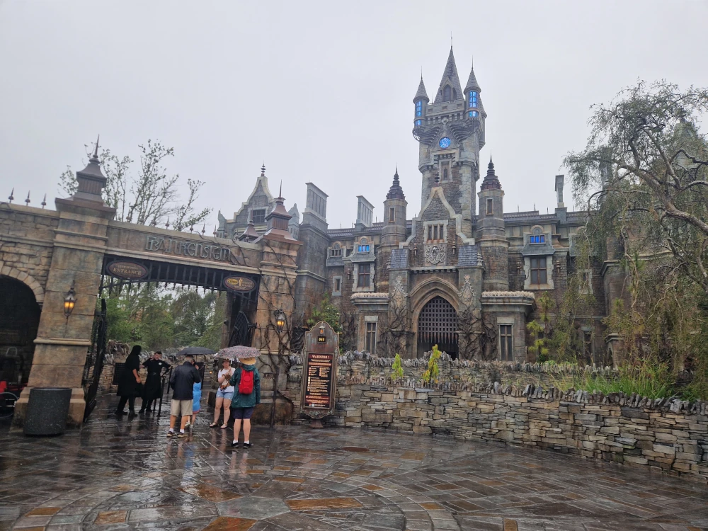 Epic Universe Dark Universe Frankenstein Manor