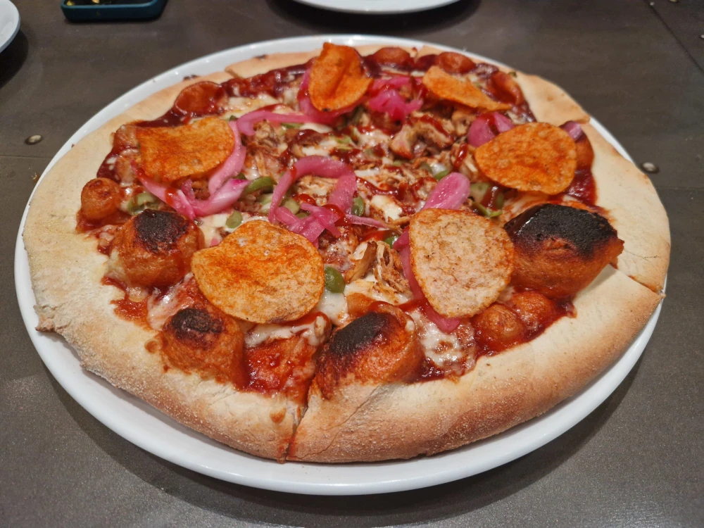 Epic Universe Pizza Moon Space Cowboy Pizza