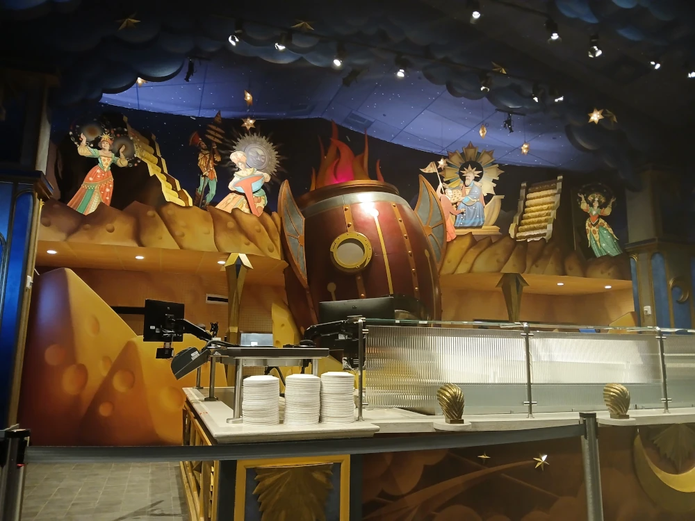 Epic Universe Pizza Moon Kitchen