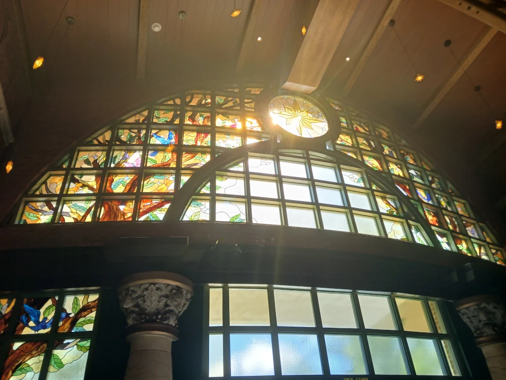 Epic Universe Oak and Star Tavern Stained Glass