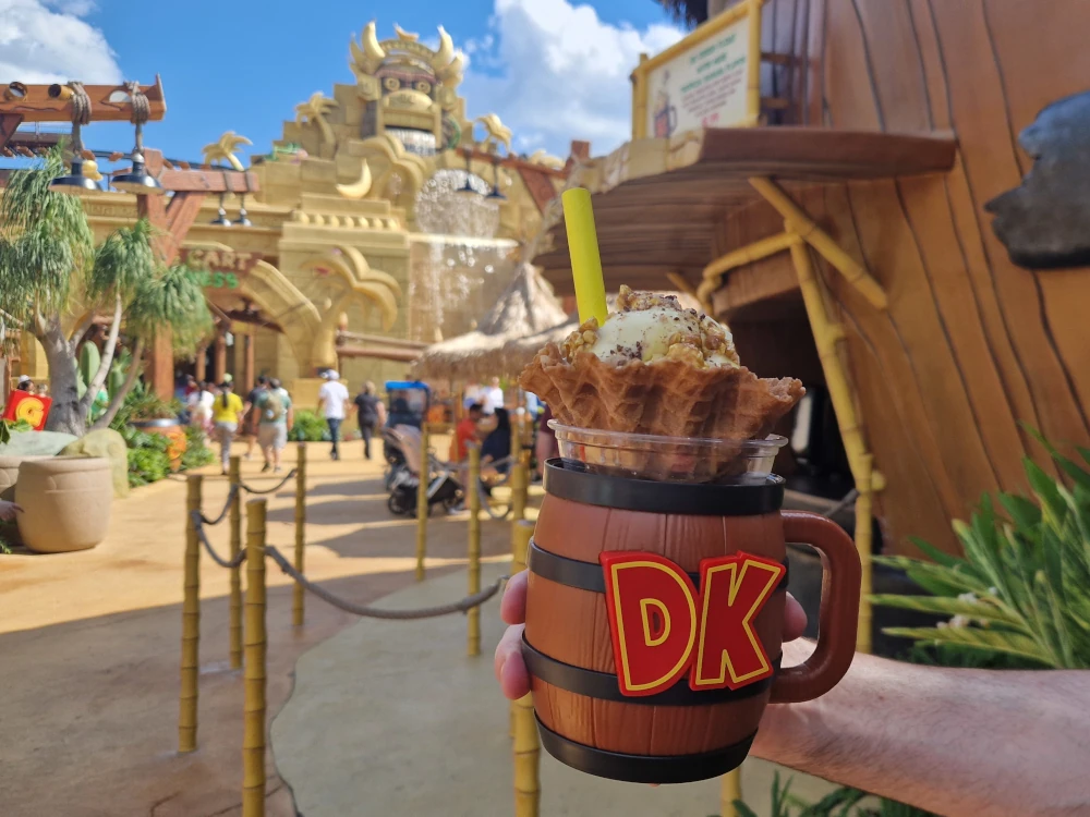 Epic Universe DK Crush Float