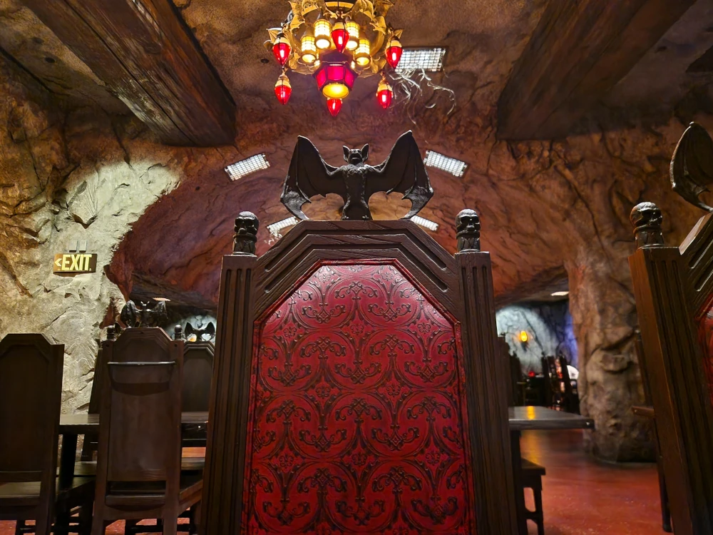 Epic Universe Das Stakehaus Bat Chair