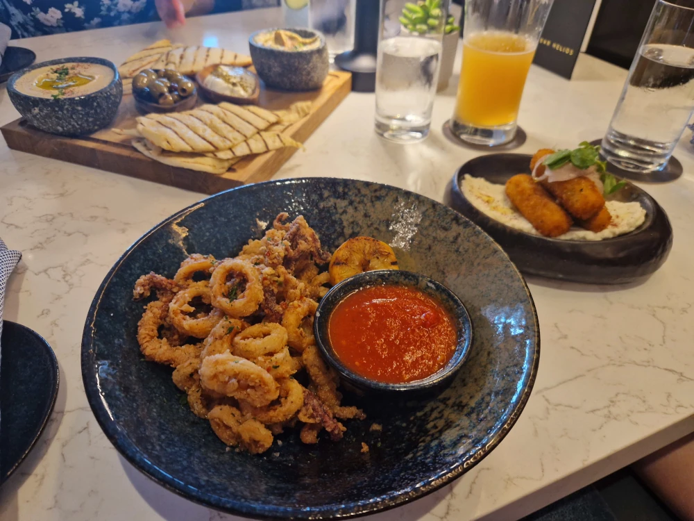 Helios Bar Food, Universal Helios Grand
