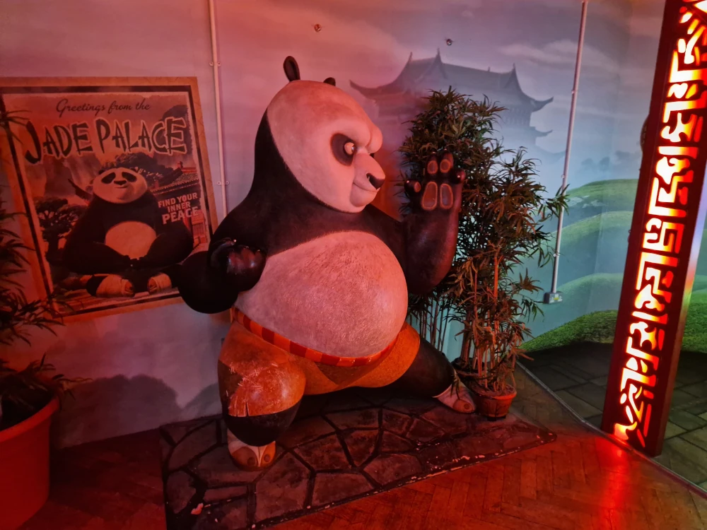 Shrek's Adventure London Po Kung Fu Panda
