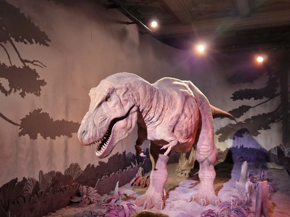 Natural History Museum London T-Rex animatronic