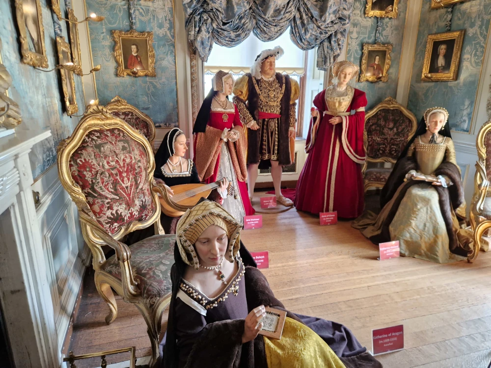 Warwick Castle Henry VIII and Wives