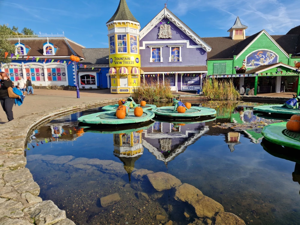 Alton Towers Scarefest Frogs