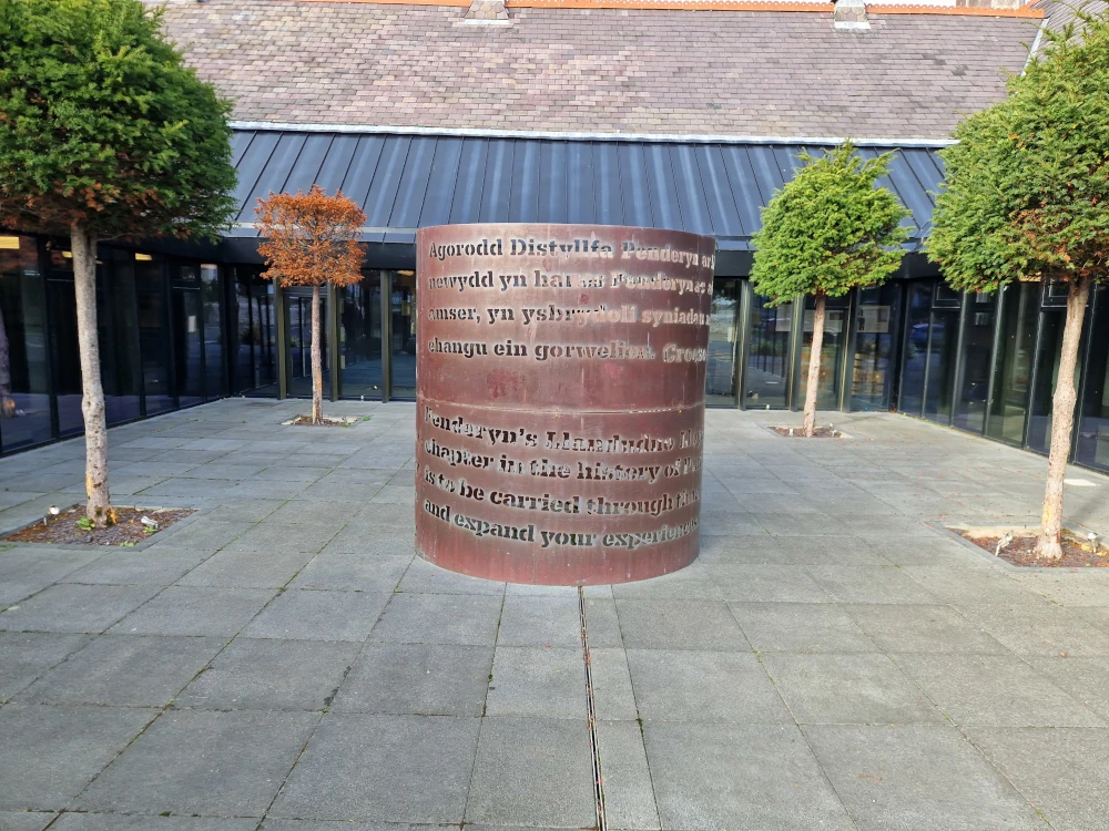 Penderyn Whisky Distillery Llandudno Monument