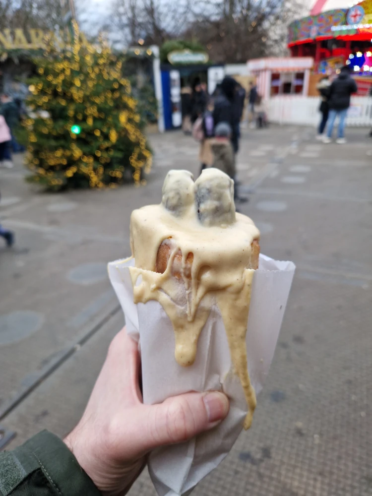 Hyde Park Winter Wonderland Fondue Sausage Baguette